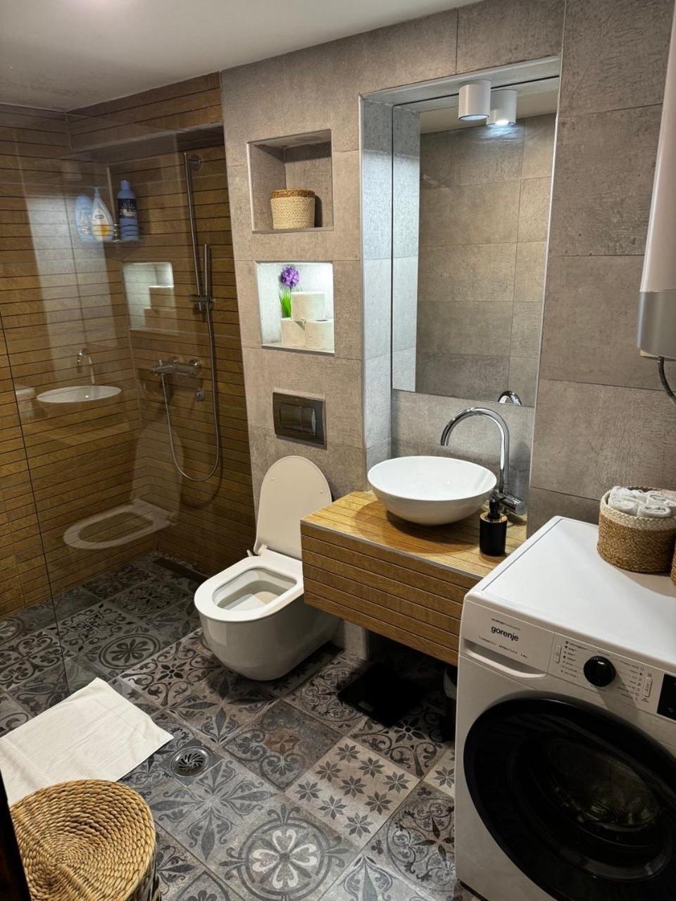 Apartament Reina Petrovac Zewnętrze zdjęcie