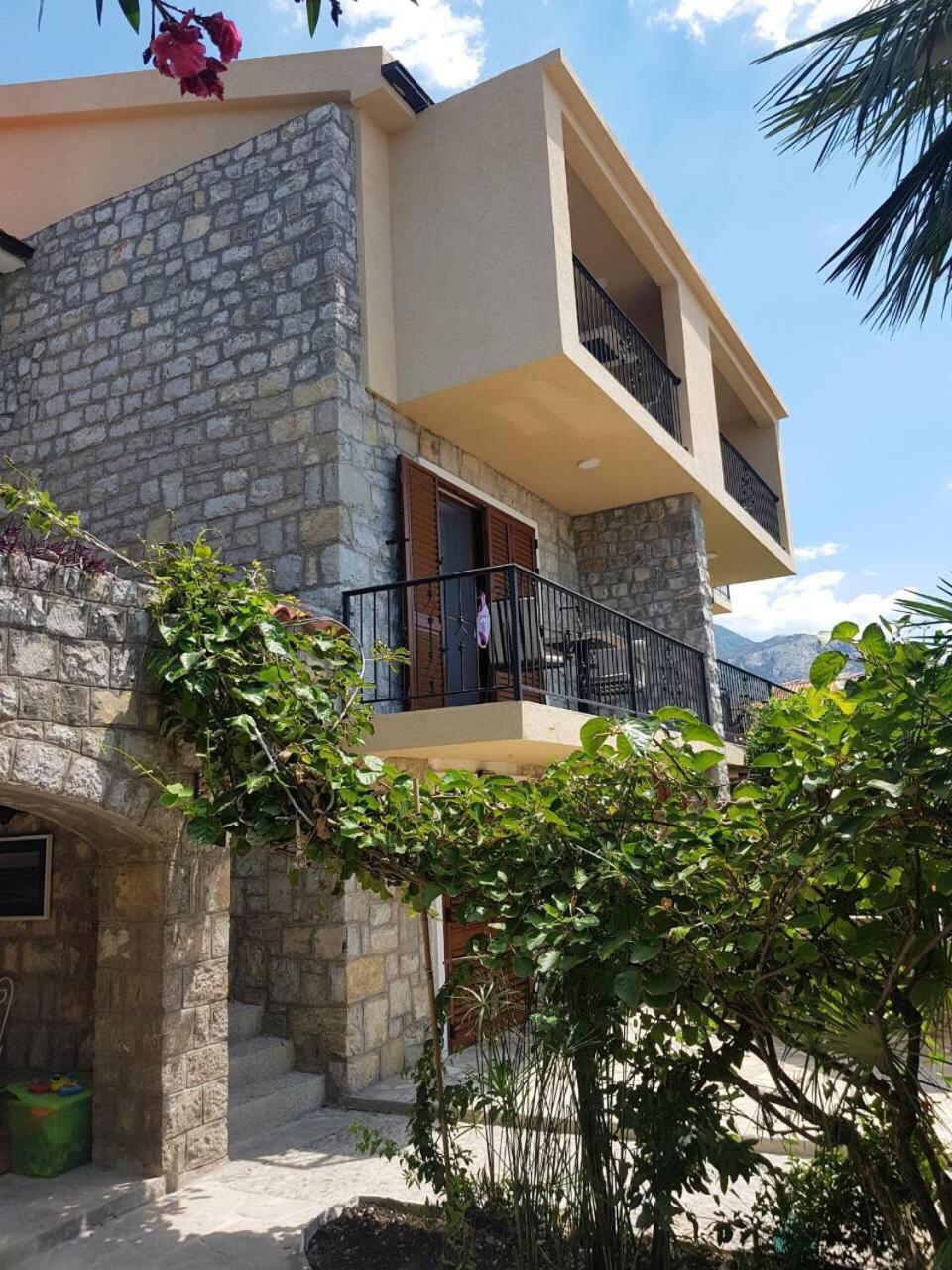 Apartament Reina Petrovac Zewnętrze zdjęcie